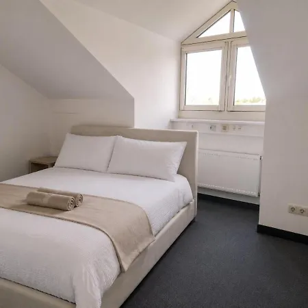 Apartament Large With 5 Bedrooms Near Munich