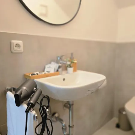 Large With 5 Bedrooms Near Munich