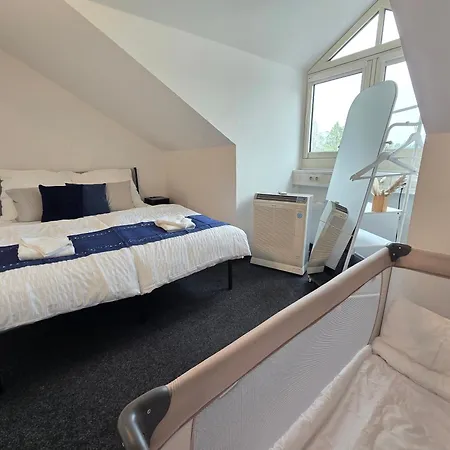 Large With 5 Bedrooms Near Munich Apartman