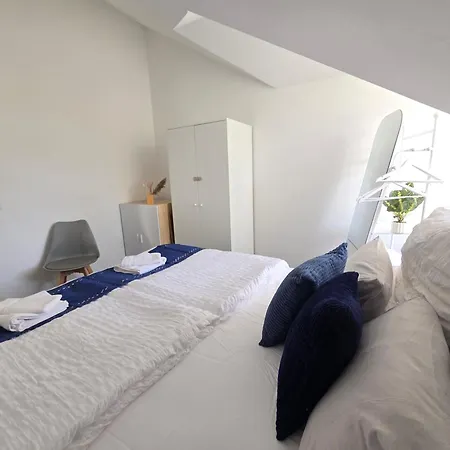 Large With 5 Bedrooms Near Munich Apartman