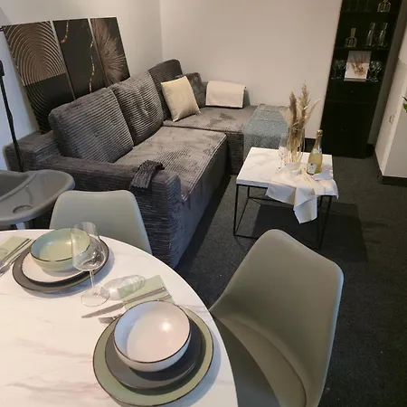 Apartman Large With 5 Bedrooms Near Munich Grasbrunn